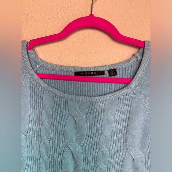 Cyrus Pastel Powder Blue Crewneck Cable Knit Sweater L - Picture 6 of 7